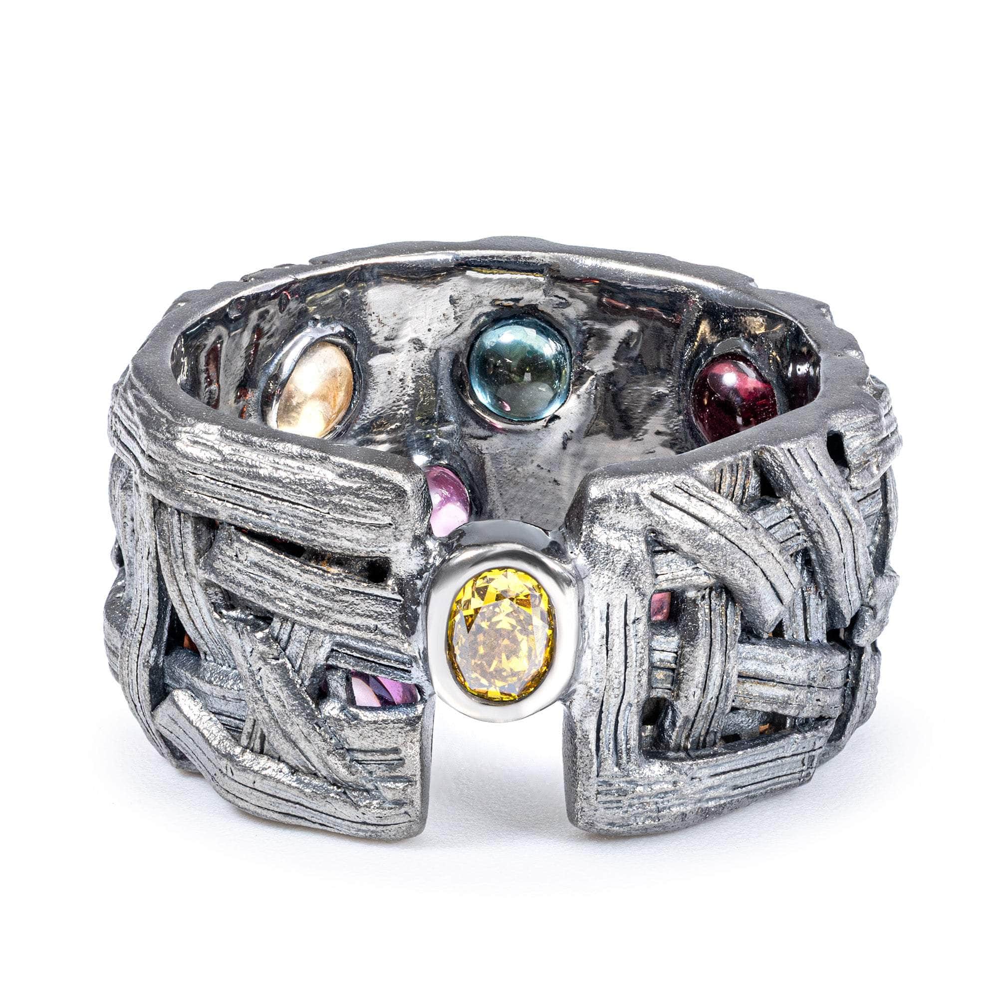 Psyche Singular Egoist Ring with 0.24 Carat Golden Olive Diamond & Hidden Mixed Color Sapphires In Sterling Silver
