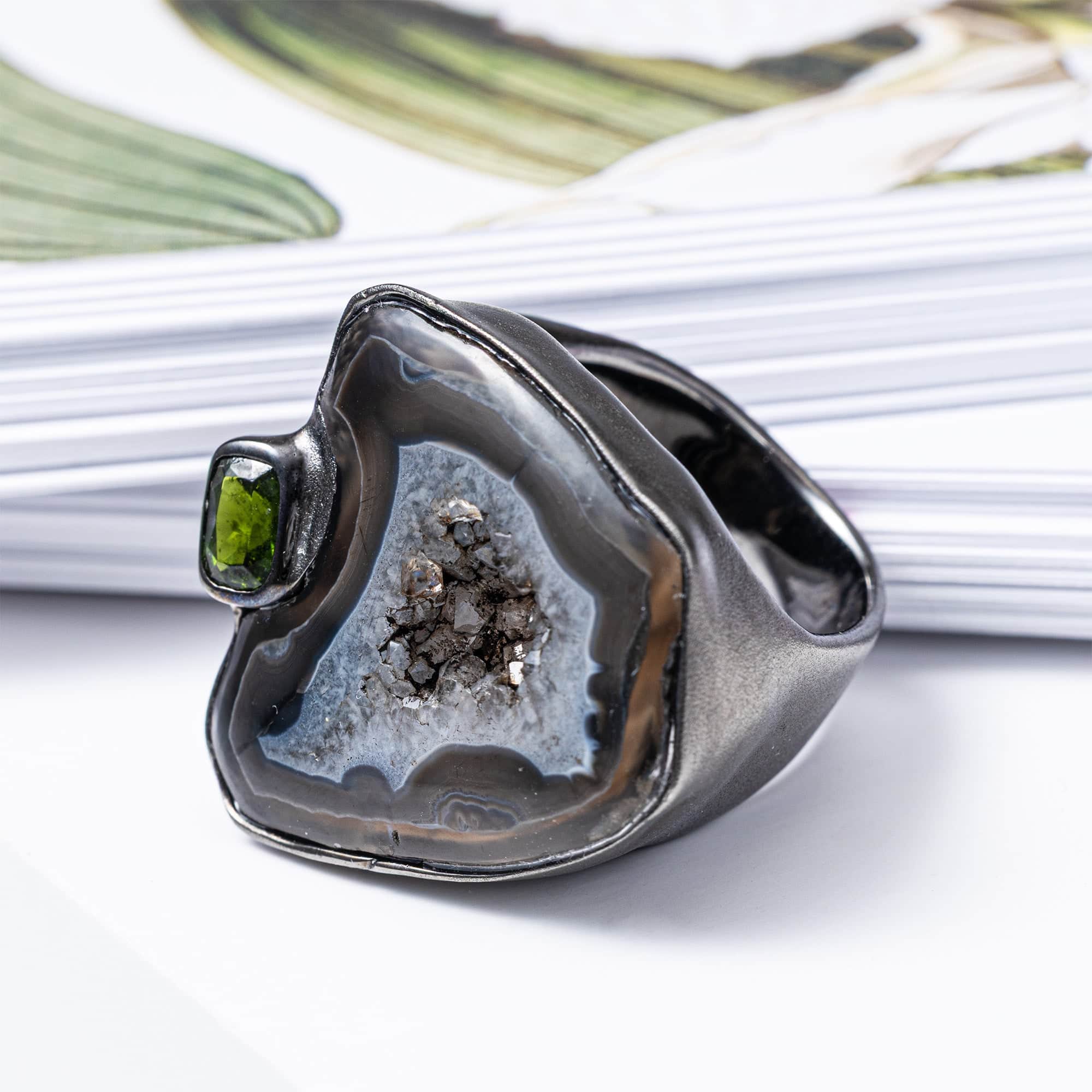 Lasaia Singular Edition Silver Ring with Brown Agate & Chrome Diopside