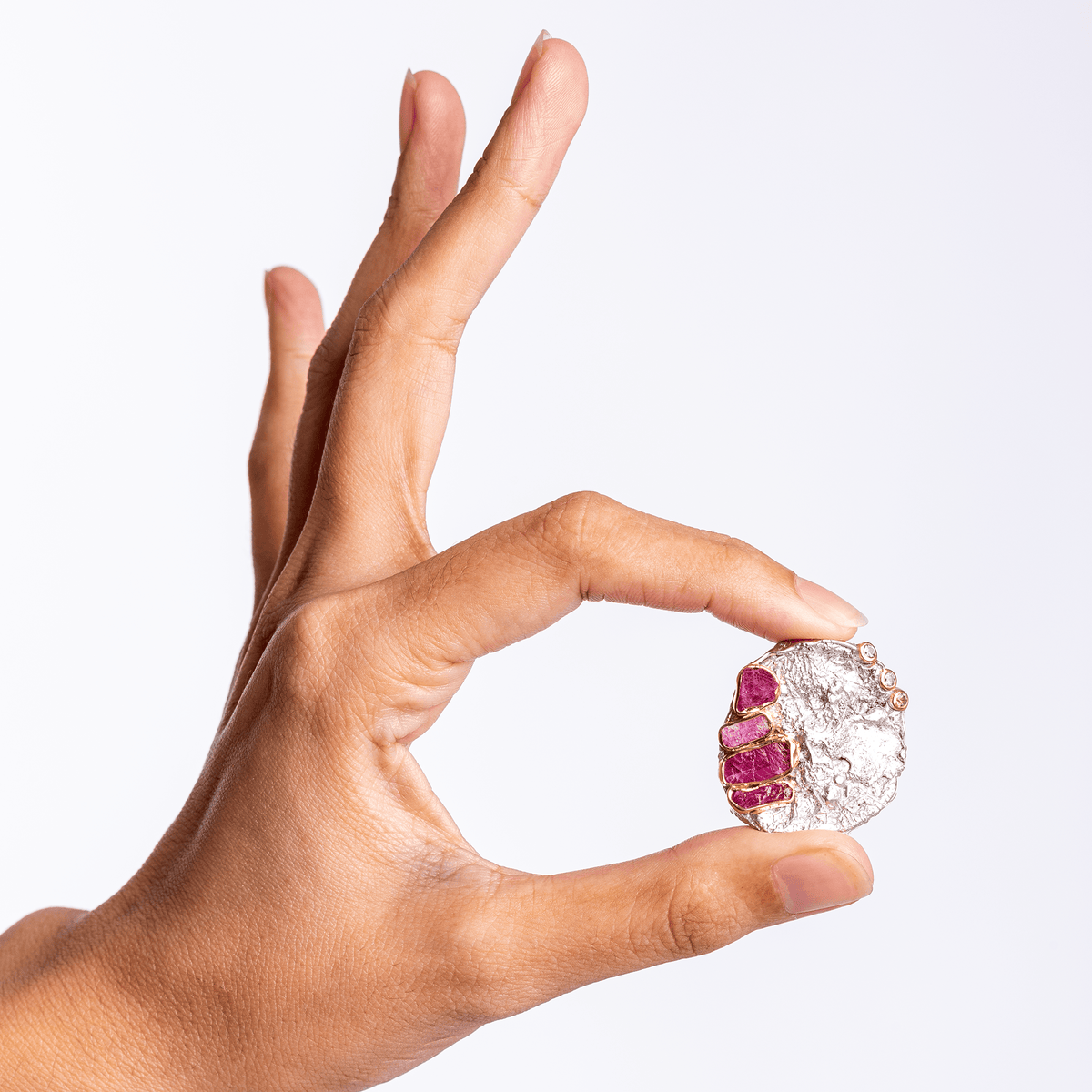 Gle Singular Edition Natural Raw Ruby & Round Cut Green Sapphire Silver Ring