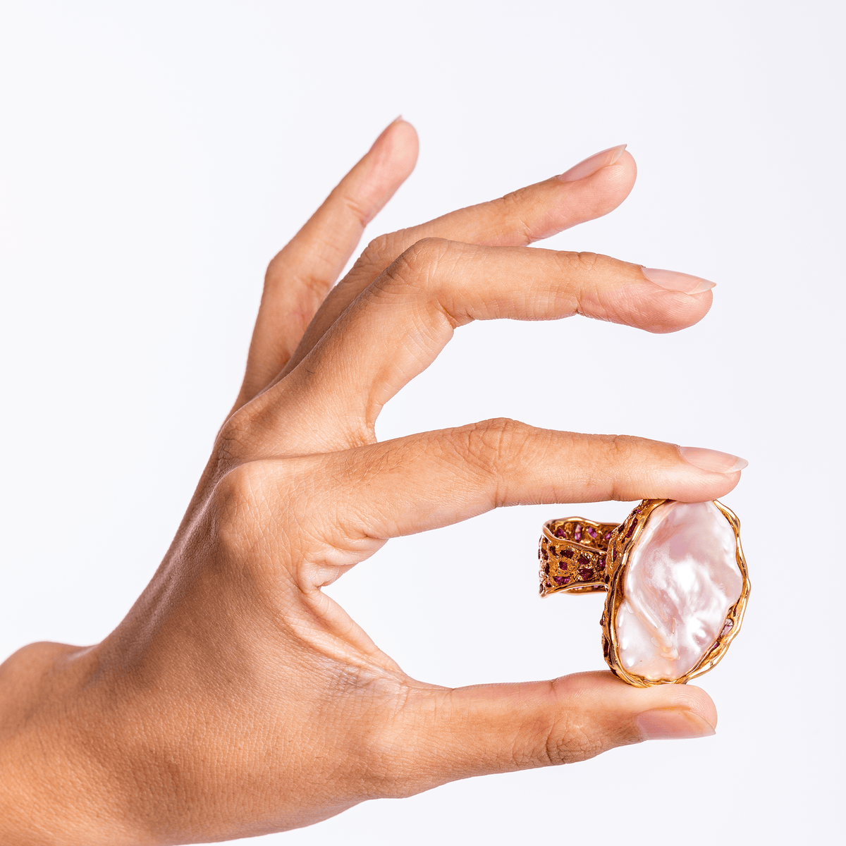Desher Singular Edition Natural Baroque Pearl & Raw Ruby Silver Ring
