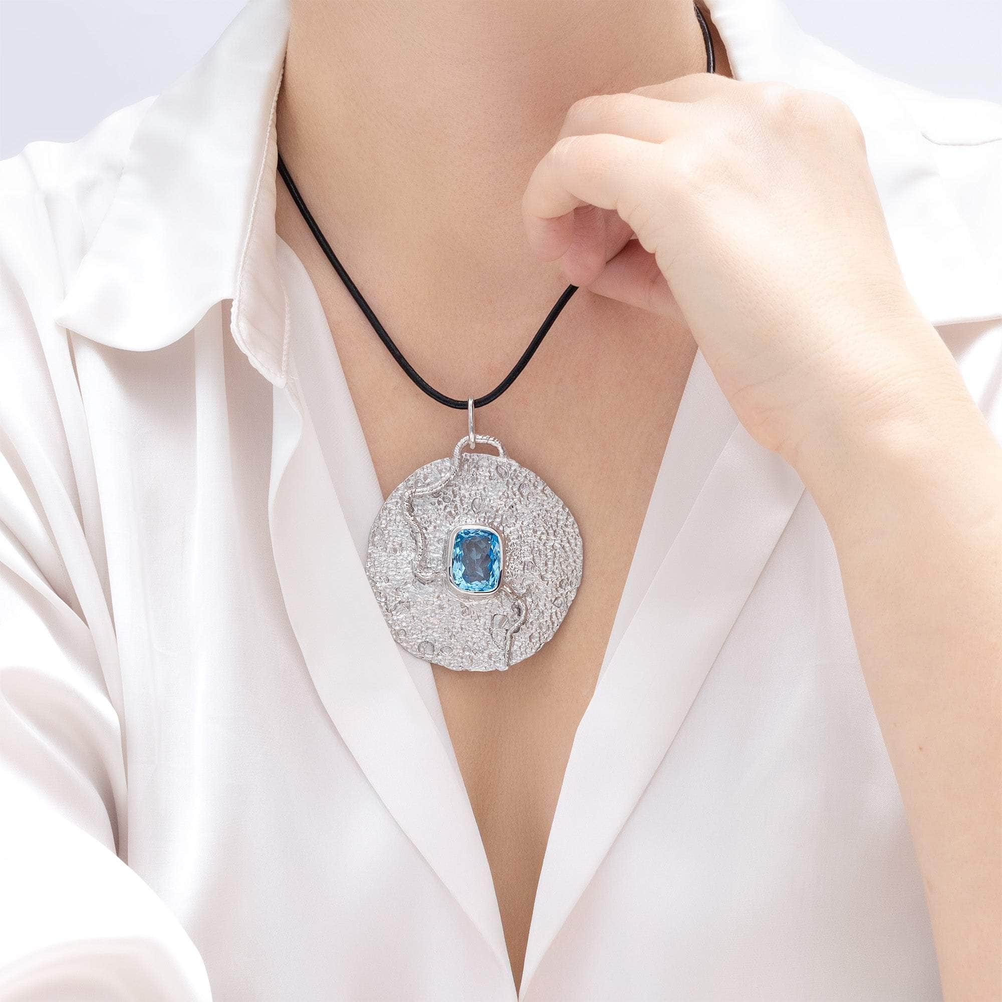 Oread One Of A Kind Disc Pendant in Textured 925 Sterling Silver with Cushion-Cut Blue Topaz