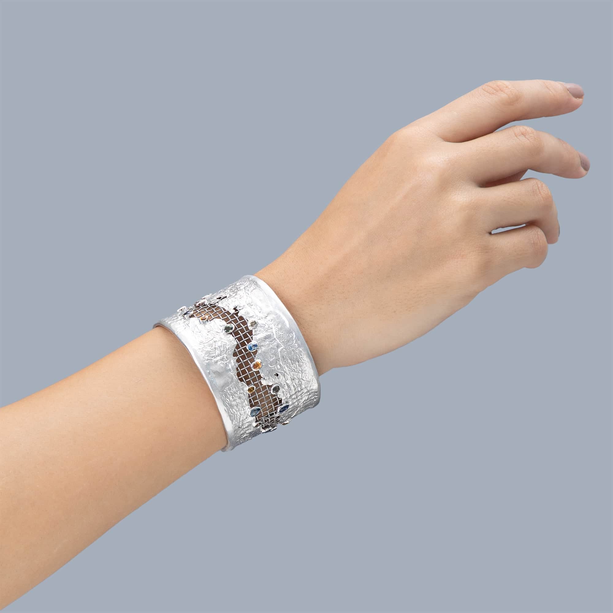 Arche Singular Edition Titanium Mesh & Silver Bangle with Fancy Sapphire