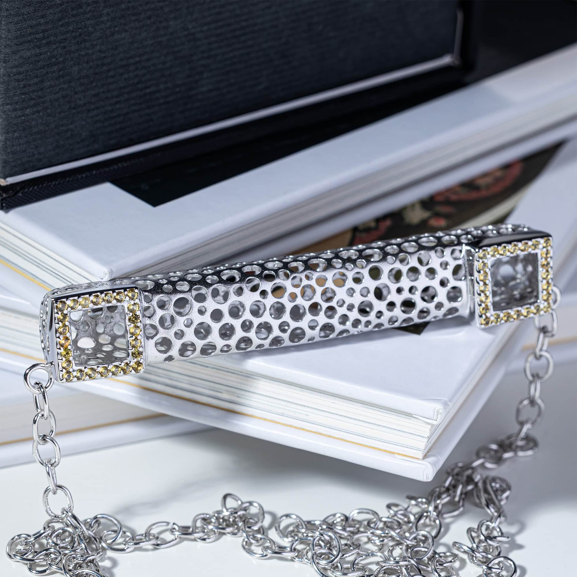 Kore Singular Edition Silver Necklace with Yellow Sapphires