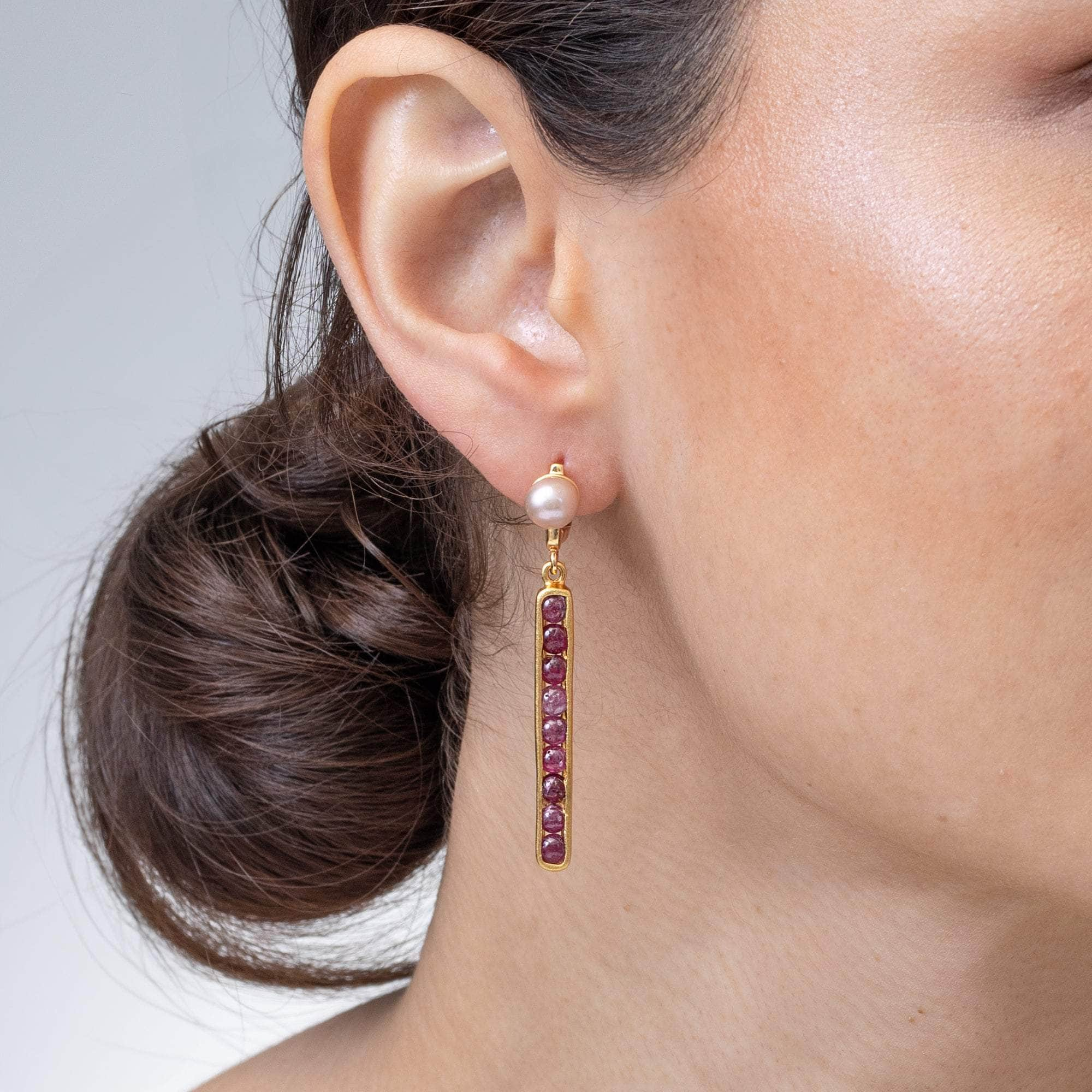 Puro Pearl and Ruby Earrings (Gold 18K) GERMAN KABIRSKI