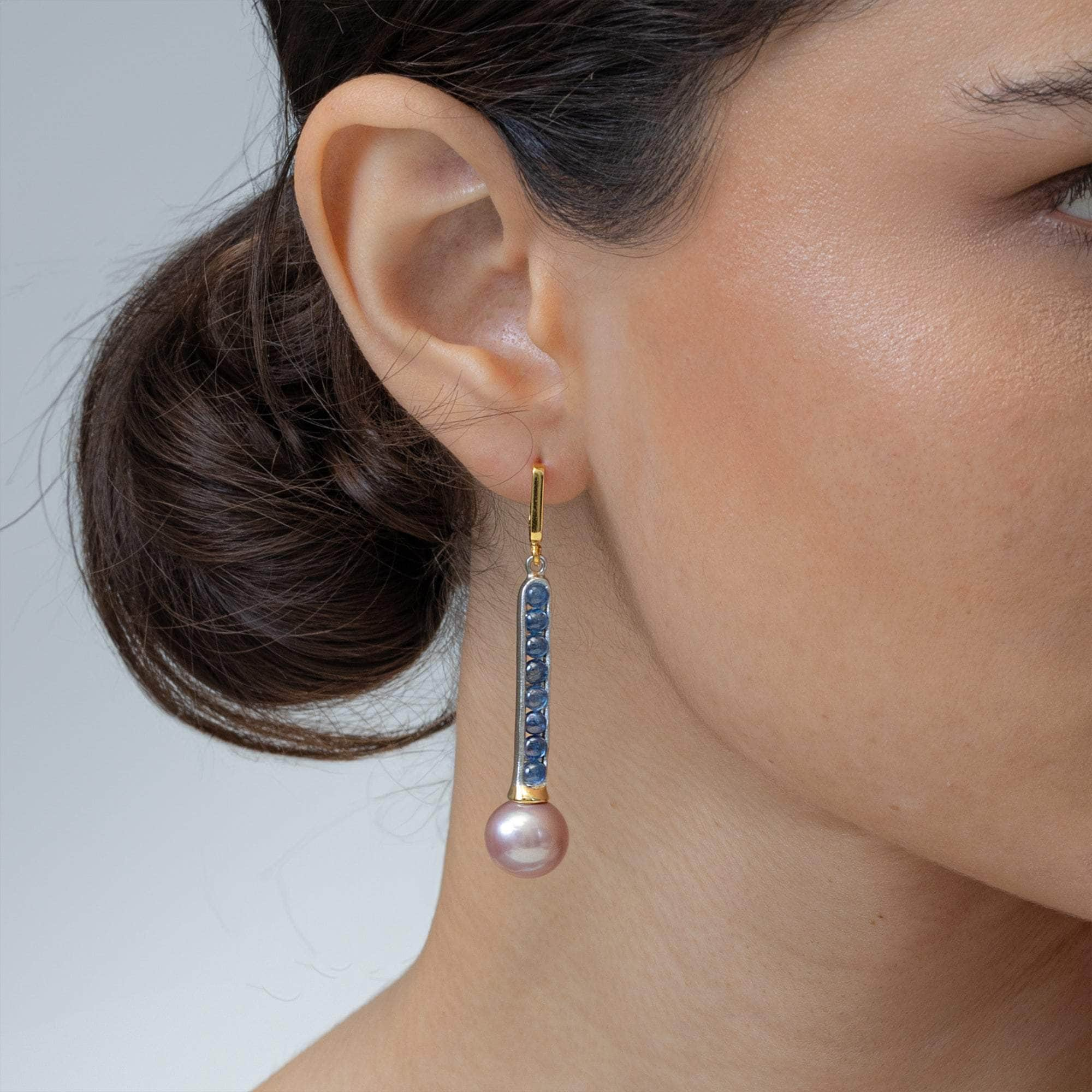 Suddha Pearl and Blue Sapphire Earrings (White Rhodium, Gold 18K) GERMAN KABIRSKI