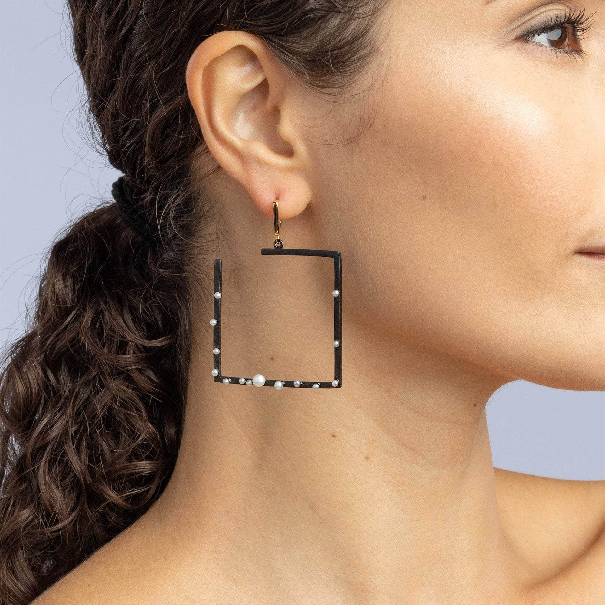 Mazu Pearl Earrings
