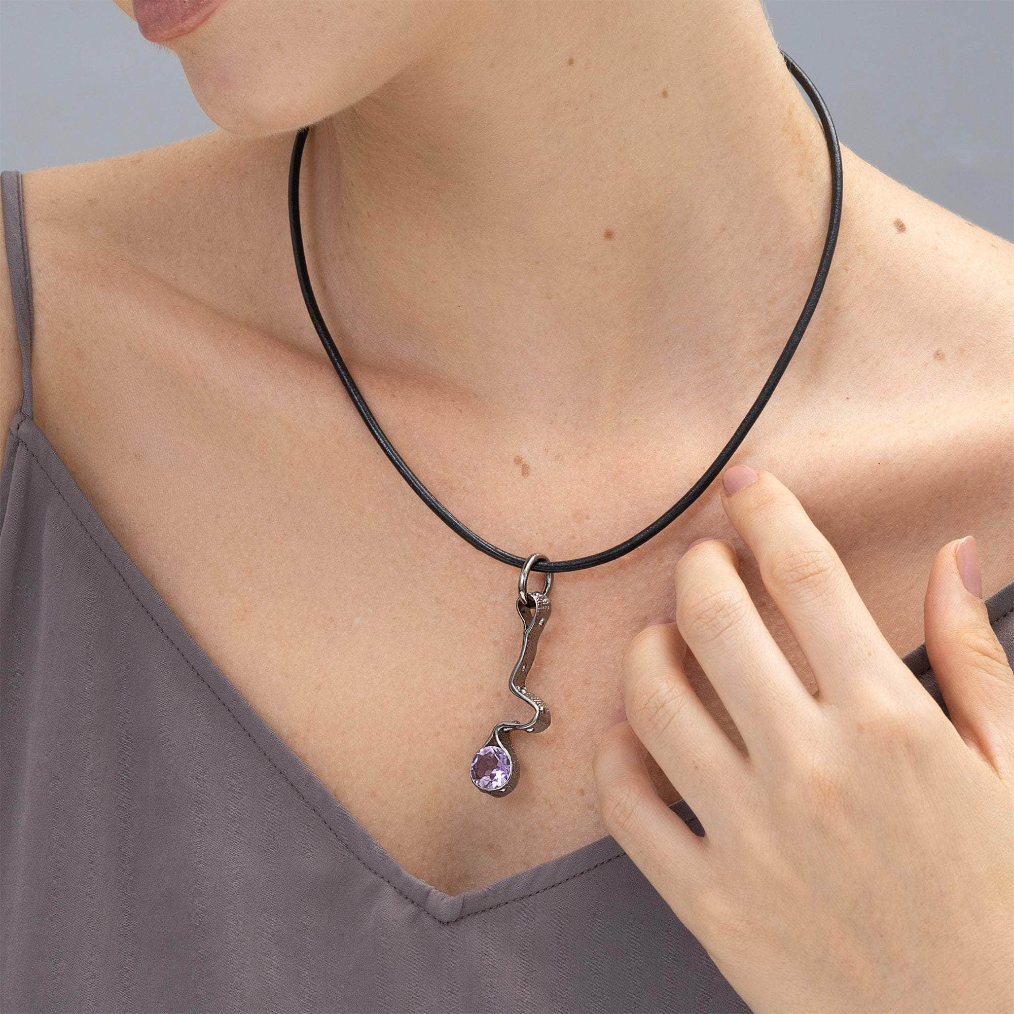 Roones Black Rhodium-Plated Silver Pendant with Natural Round-cut Amethyst