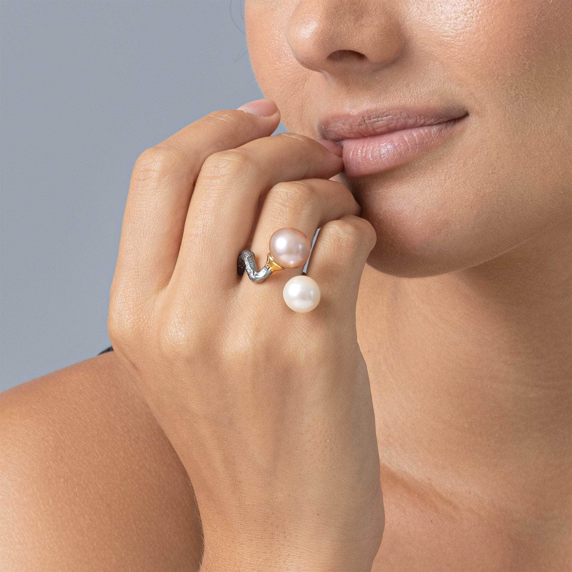 Mare Purple Pearl and White Pearl Ring (Black Rhodium, Gold 18K) GERMAN KABIRSKI