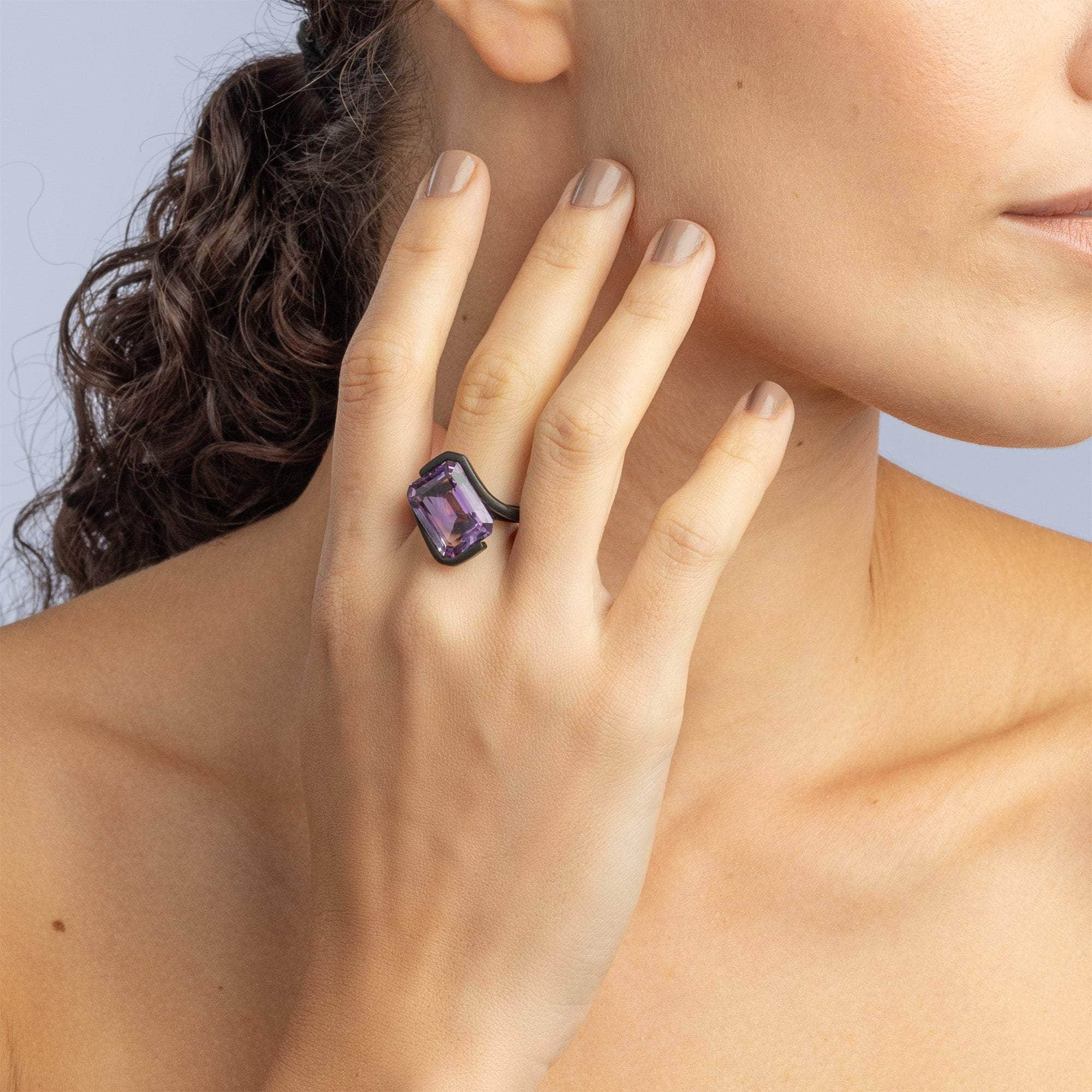 Nektar Iconic Design Black Silver Ring with Natural Octagon-Cut Amethyst