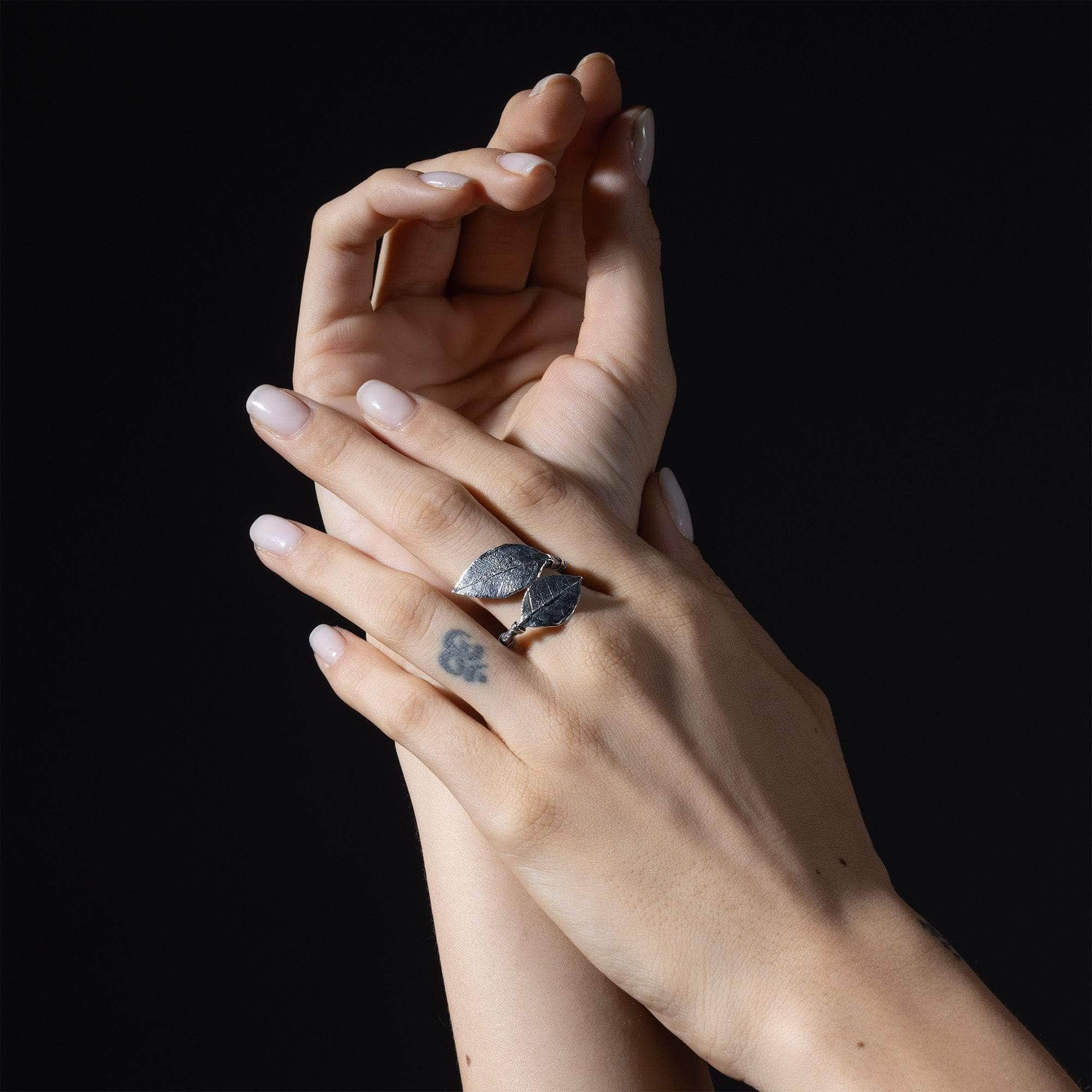 Petiole Oxidized Sterling Silver Ring with Dual Leaf Design