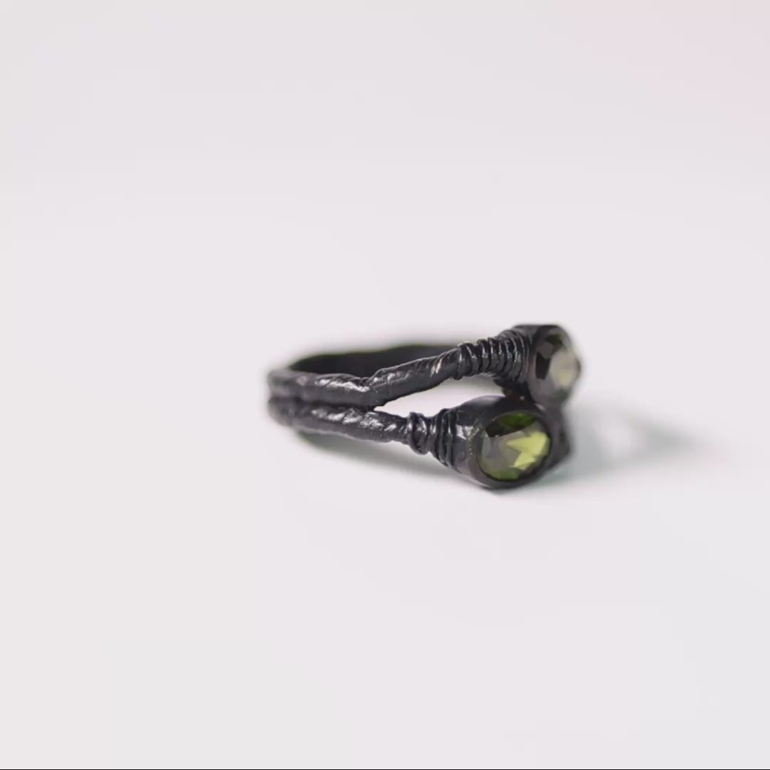 Vesta Ring in Anthracite Plated Silver with Chrome Diopside for Organic Minimalist Style