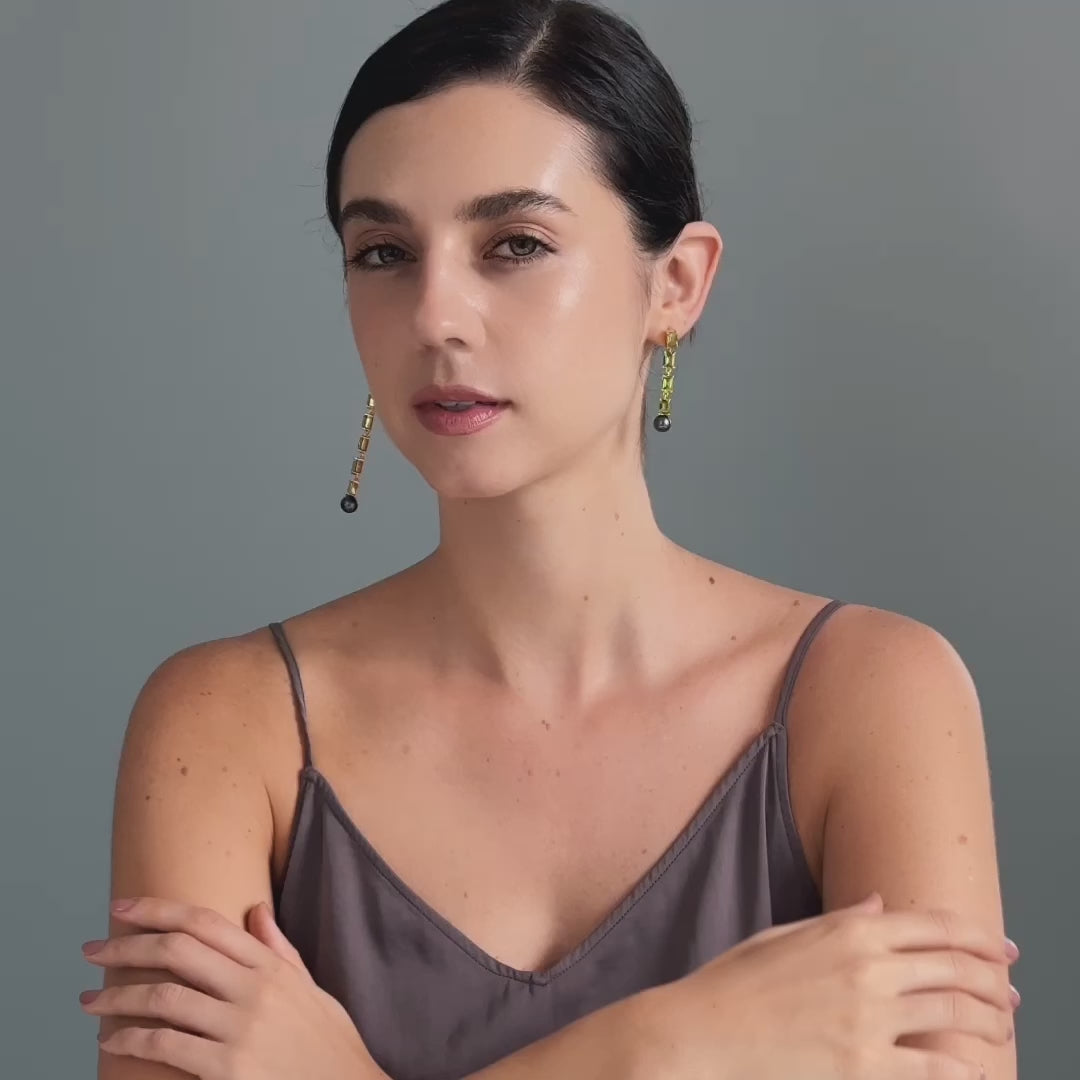 Vera Asymmetric Gold-Plated Silver Earrings with Peridot & Black Pearl