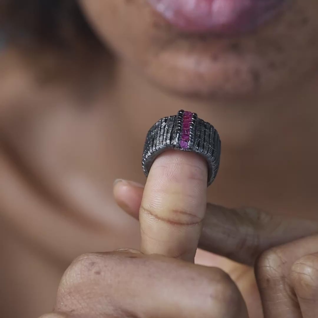 Orpheus Singular Edition Raw Ruby Egoist Ring in Black Ruthenium-Plated Sterling Silver