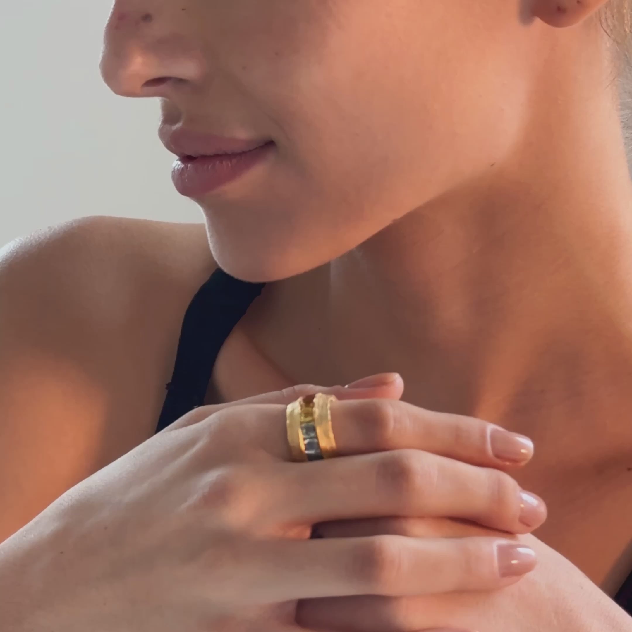 Enki Singular Edition Gold-Plated Sterling Silver Barrel Ring With Rainbow Sapphires