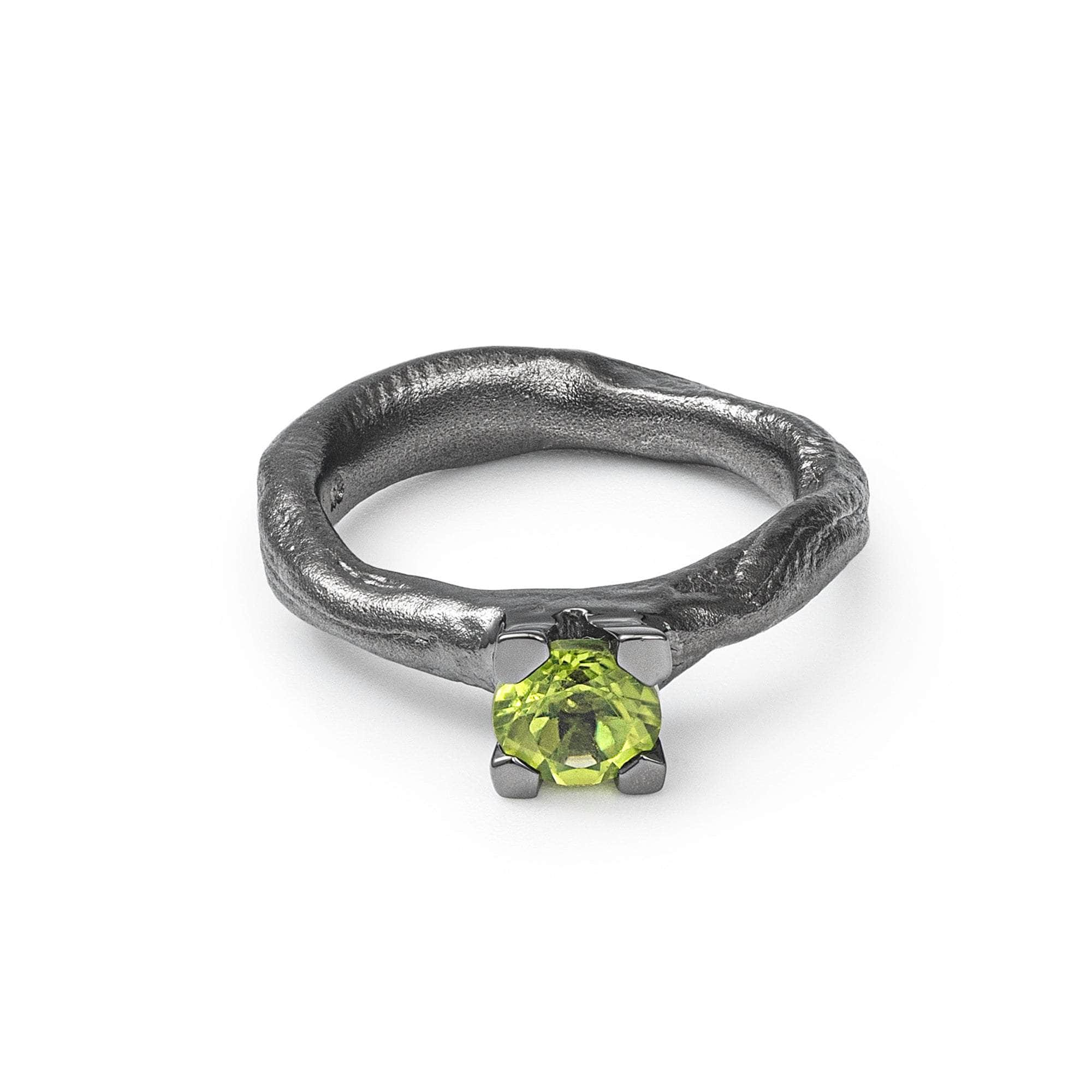 Vau Peridot Ring GERMAN KABIRSKI