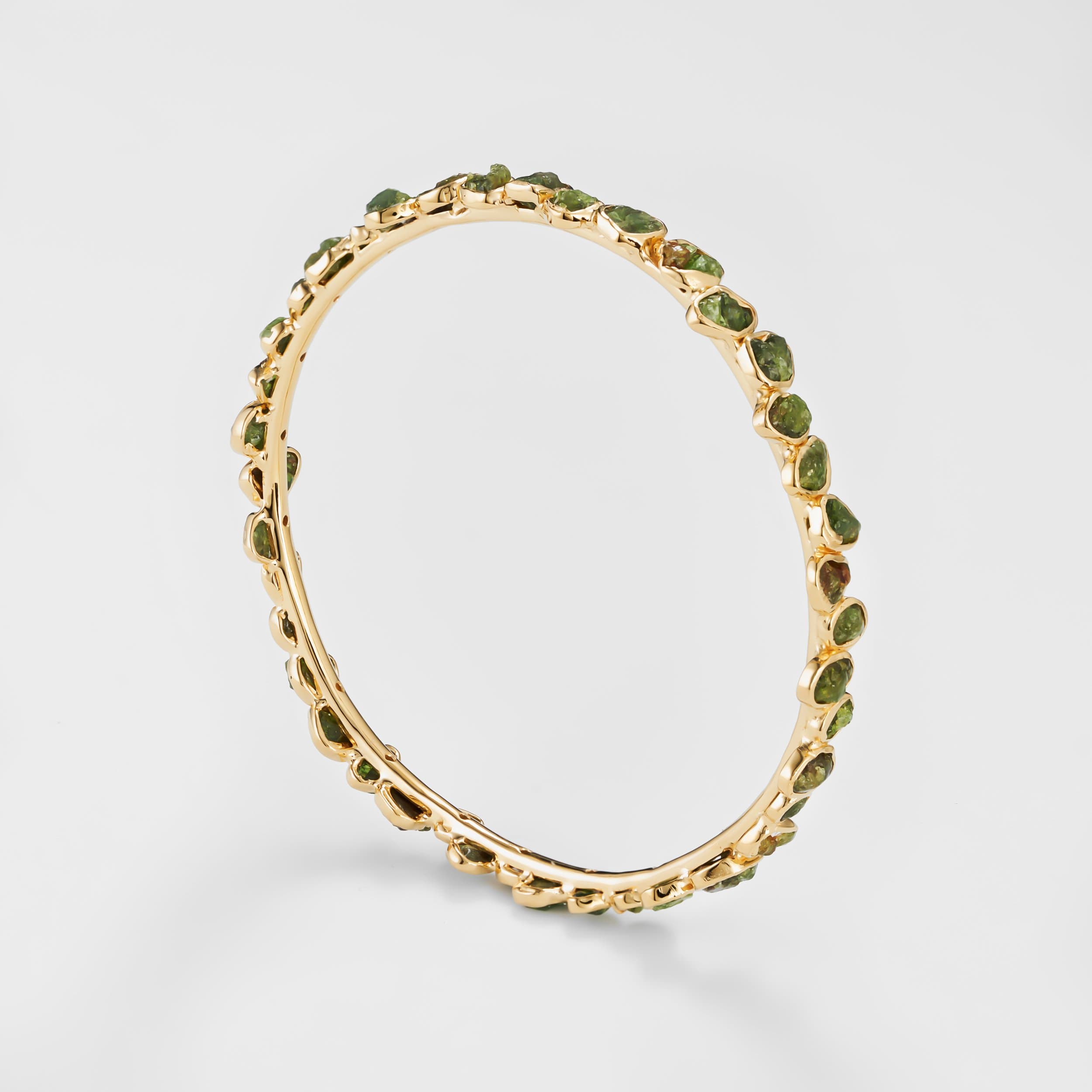 Aten Green Garnet Bangle GERMAN KABIRSKI