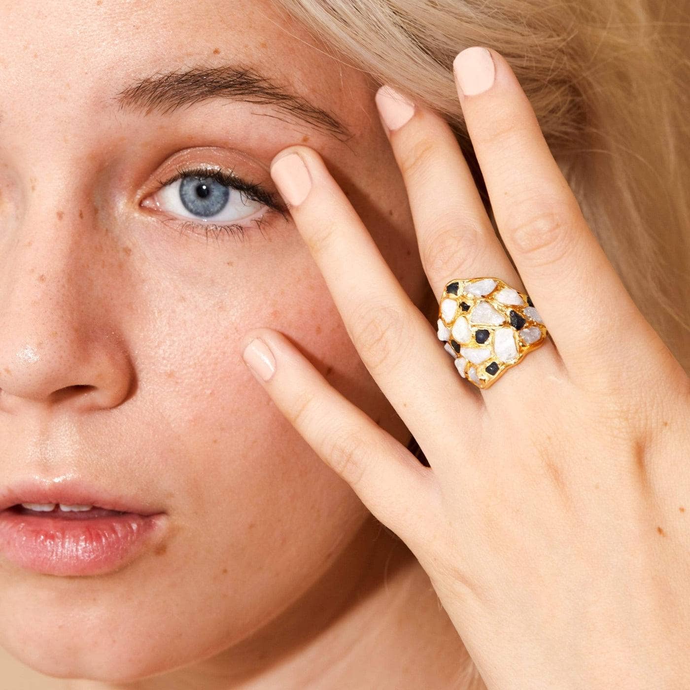 Nerissa White and Blue Sapphire Ring GERMAN KABIRSKI