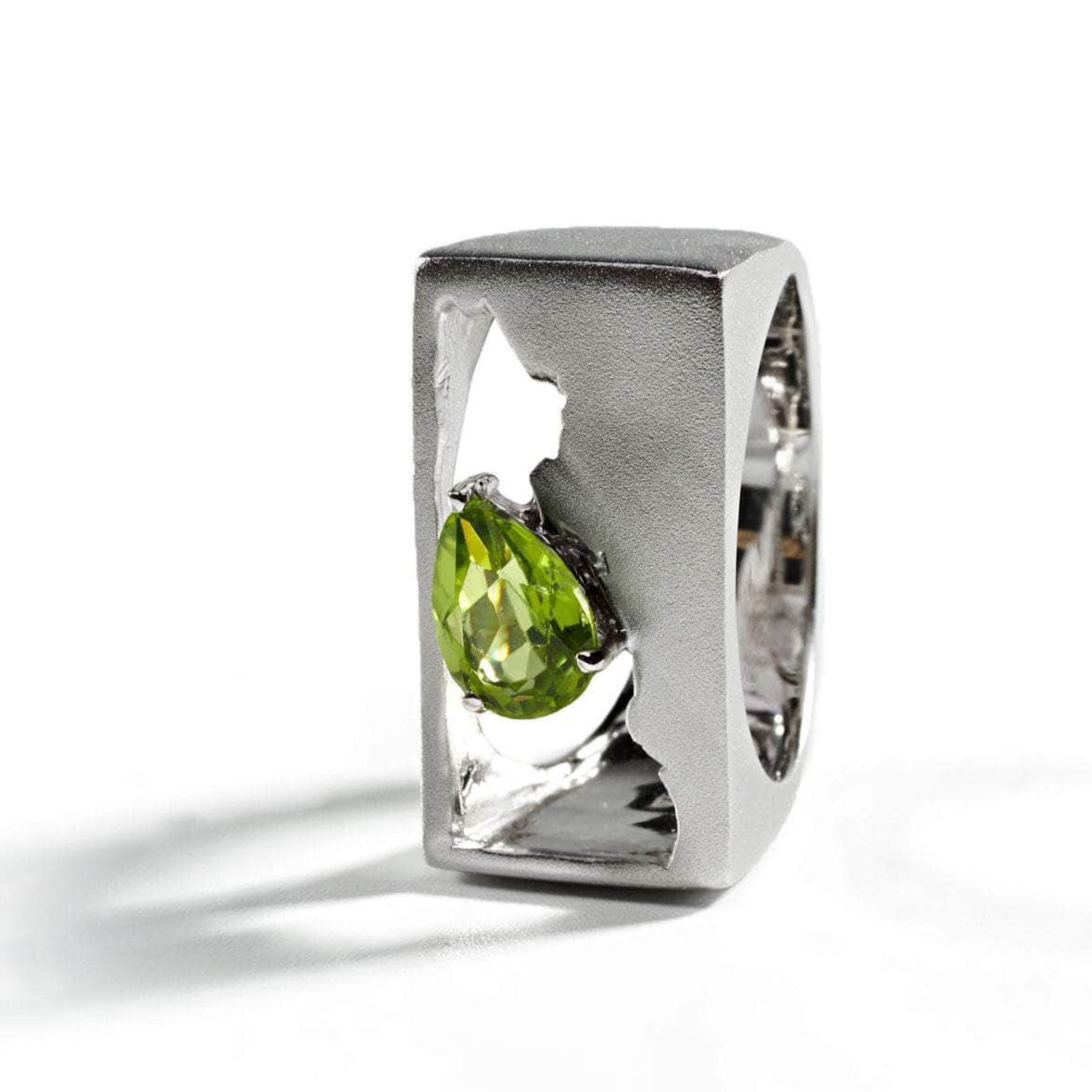 Onoo Peridot Ring GERMAN KABIRSKI