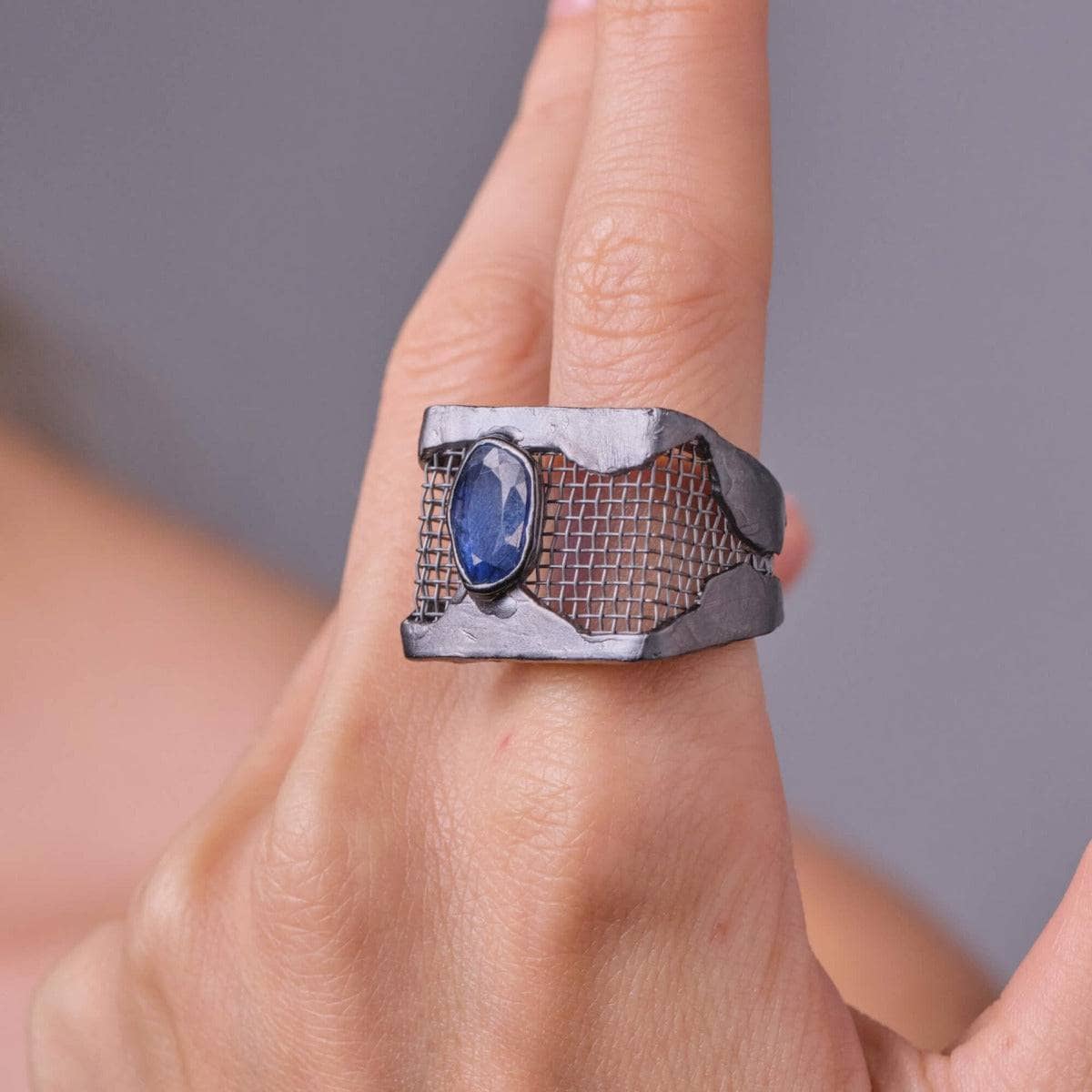 Reillis Blue Sapphire Ring GERMAN KABIRSKI