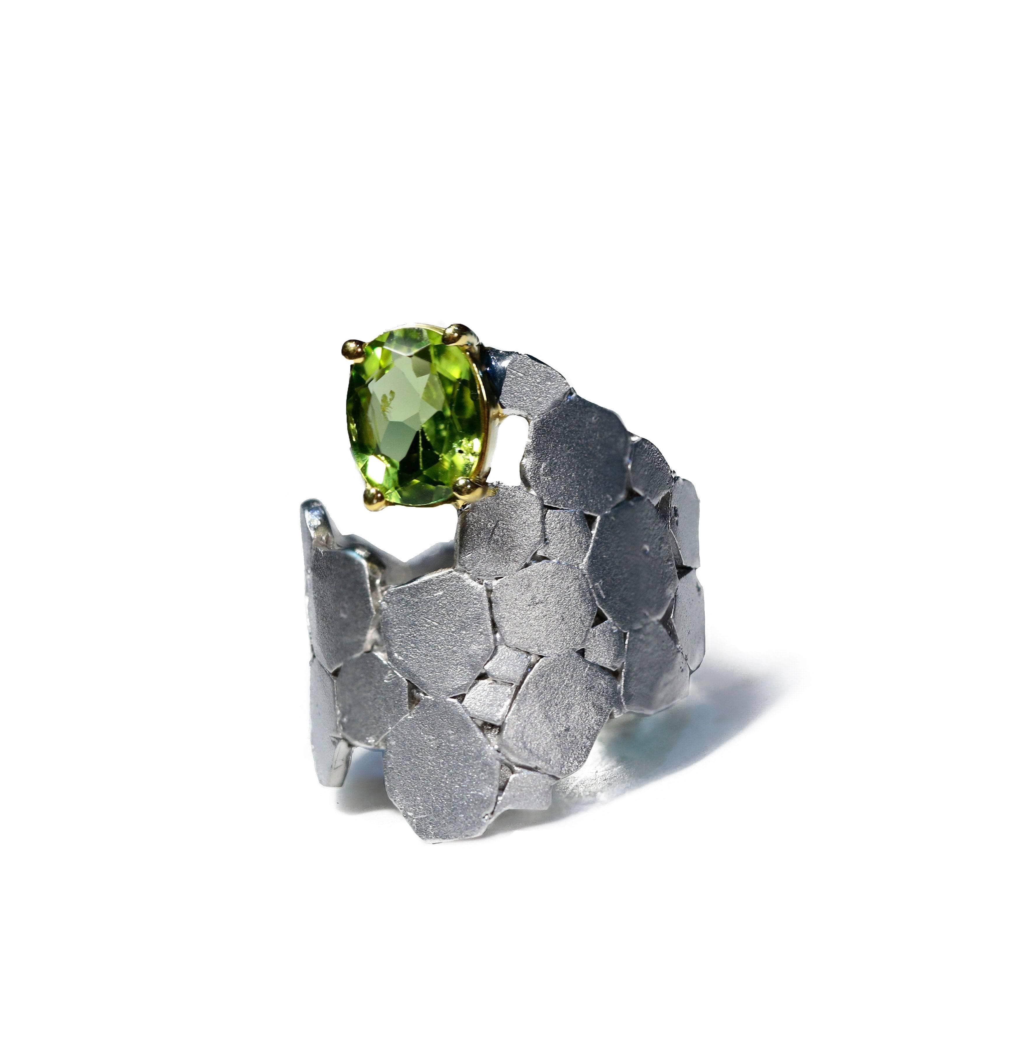 Taura Peridot Ring GERMAN KABIRSKI