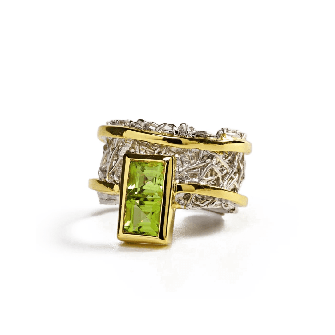 Verina Peridot Ring GERMAN KABIRSKI